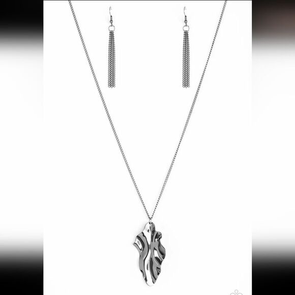 paparazzi Jewelry - Paparazzi "Fiercely Fall" gunmetal elongate necklace and earrings